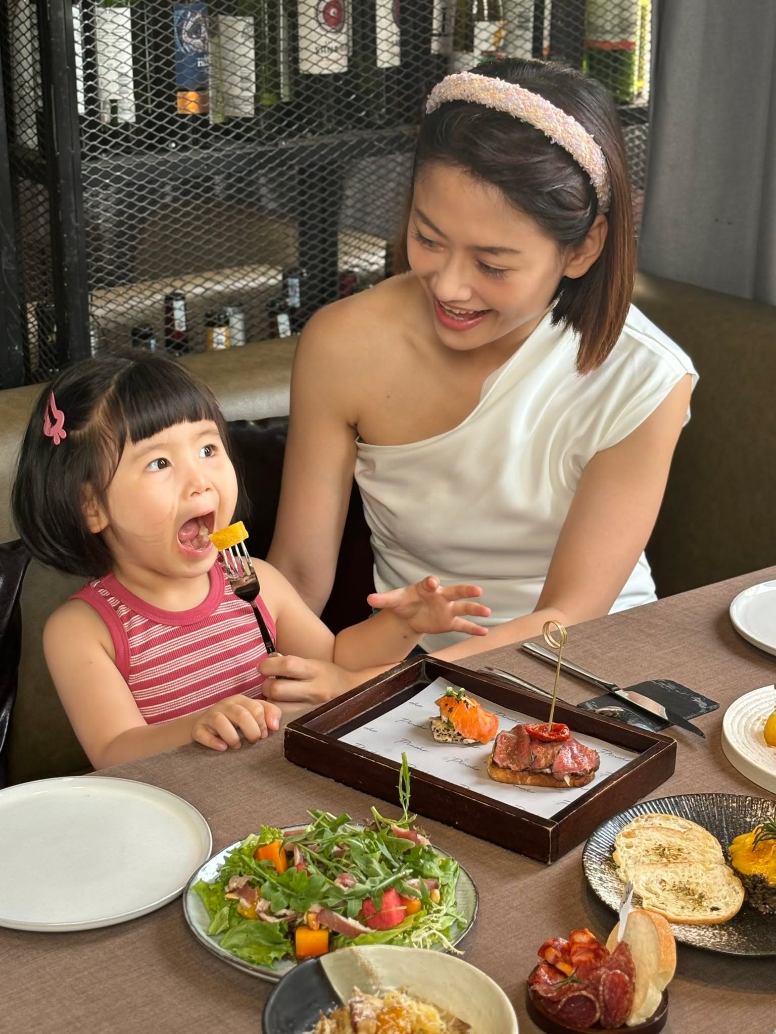 LITTLE SMILES AT BRUNCHO