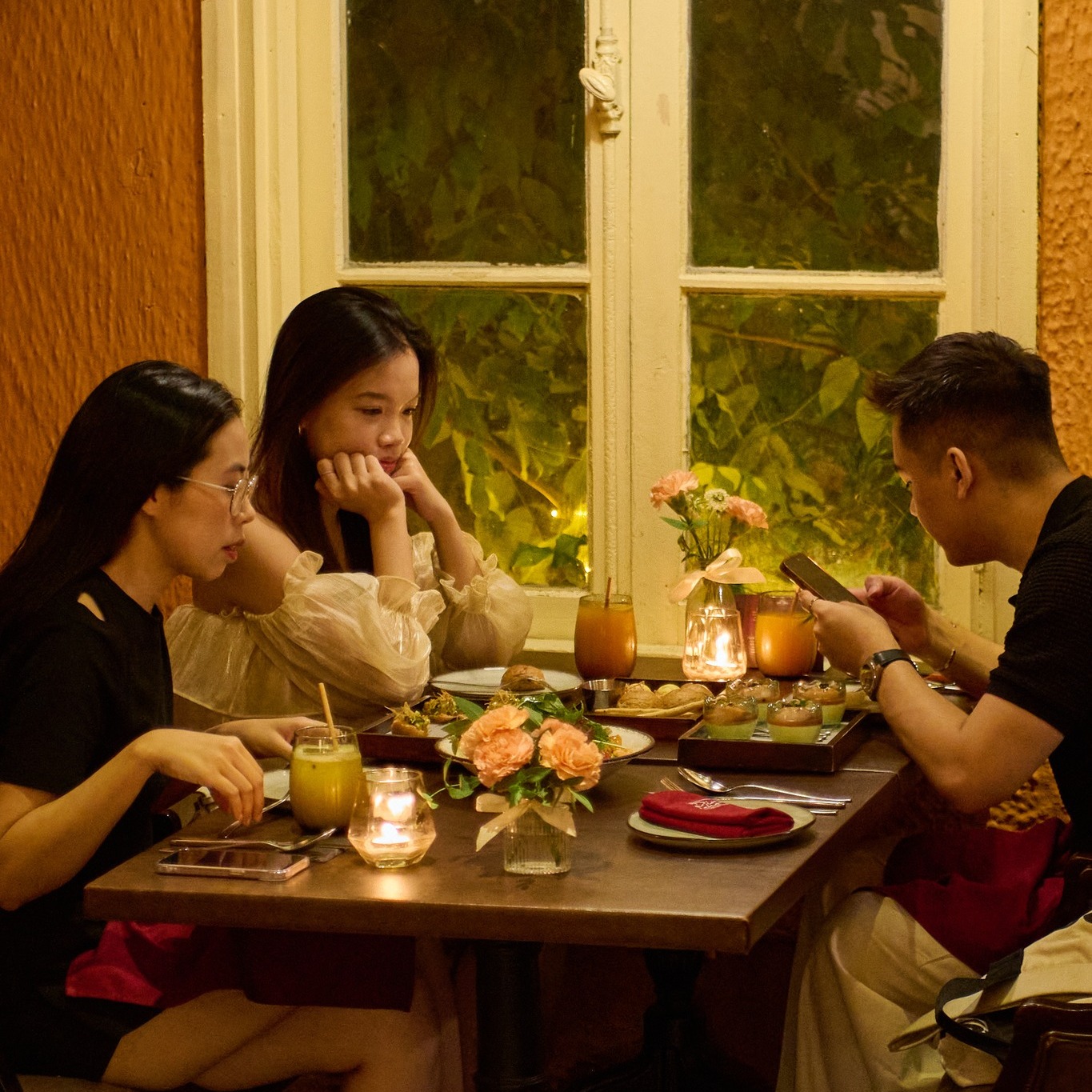 YOUR SPOT’S STILL HERE — photo 4