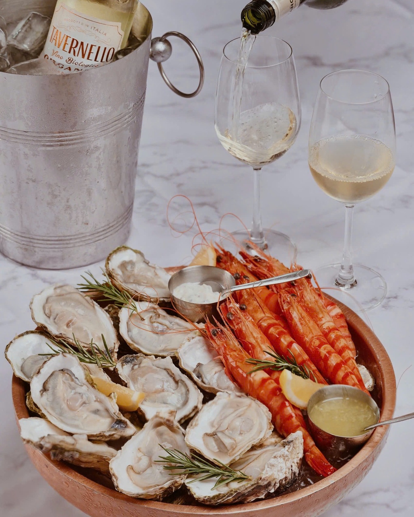 WHEN BRUNCH HITS THE SEA