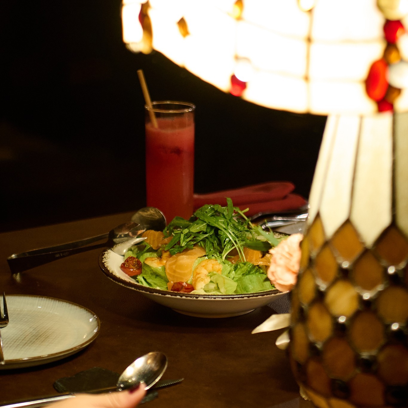 UNDER THE GOLDEN LIGHT — photo 3