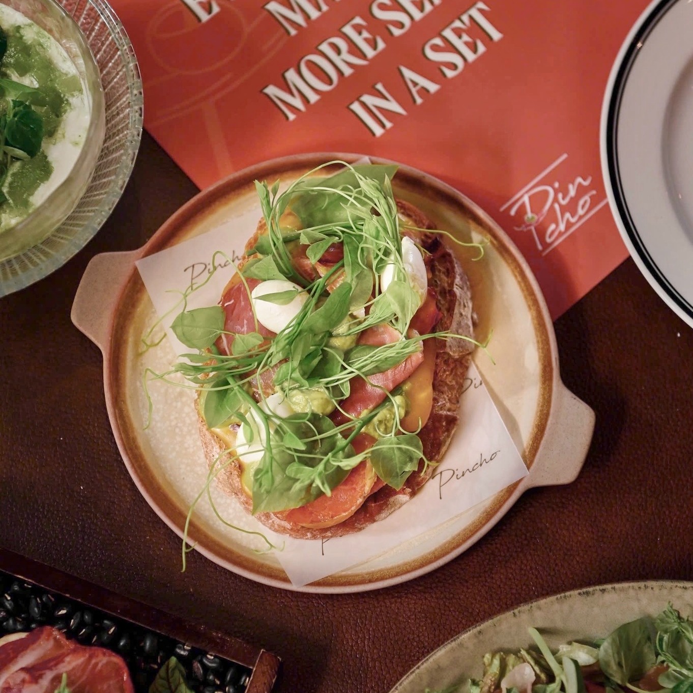 LUNCH ON A TARTINE SLICE — photo 3