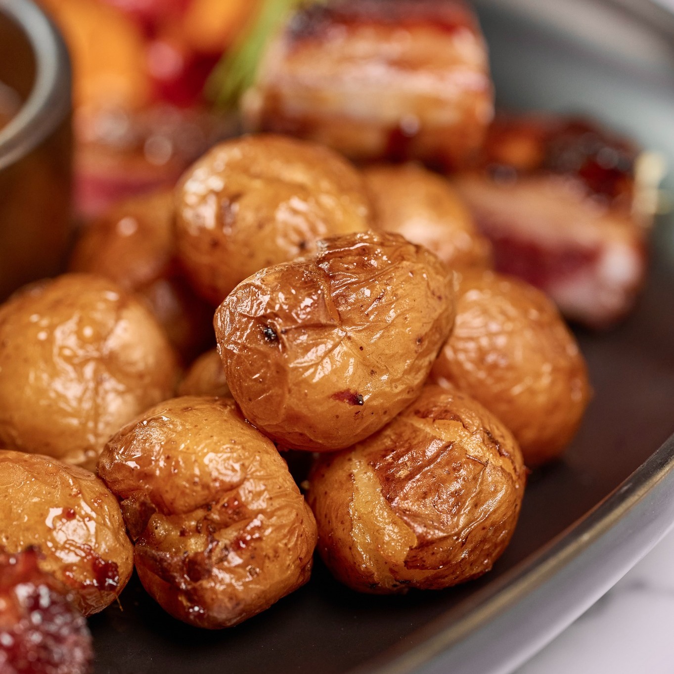 SHARING A PLATE, SHARING A MOMENT — photo 4