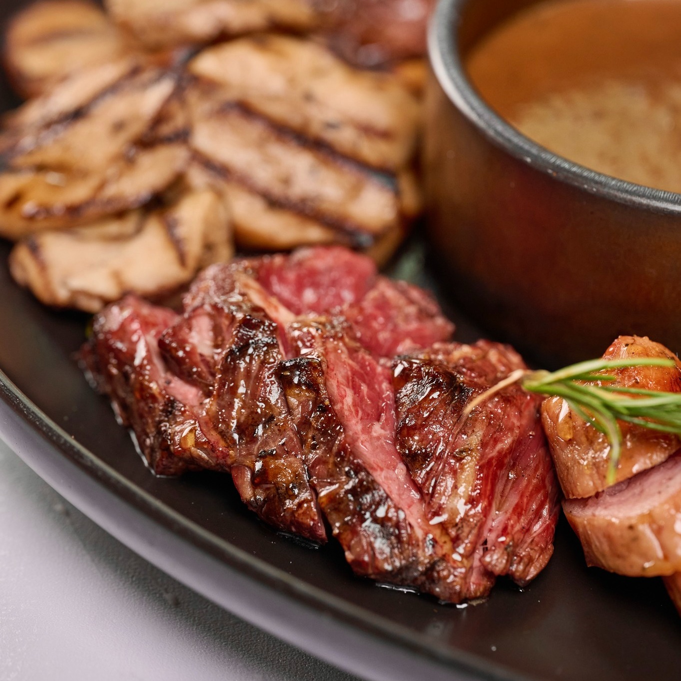 SHARING A PLATE, SHARING A MOMENT — photo 2