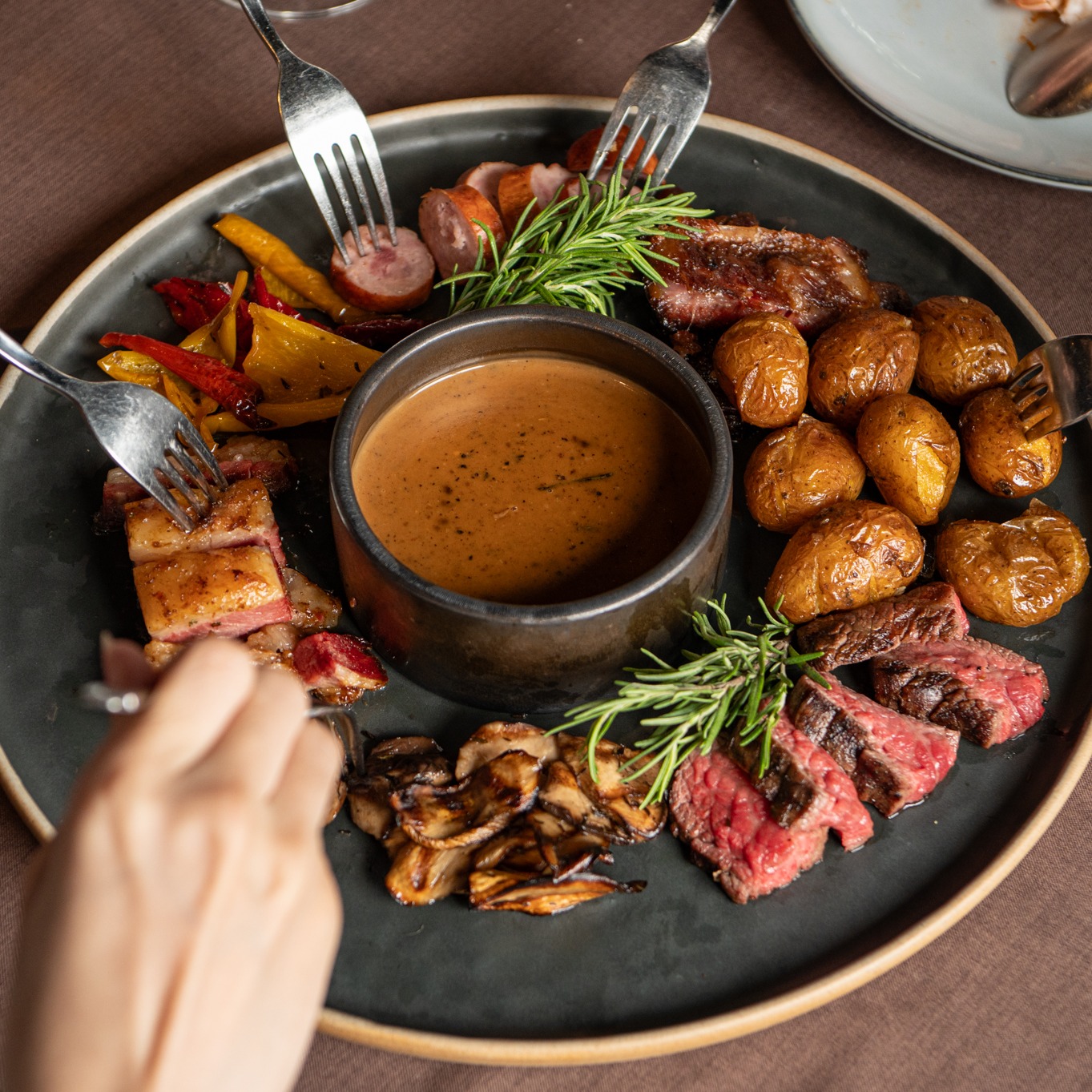 STAY WARM, STAY BRUNCHO — photo 3