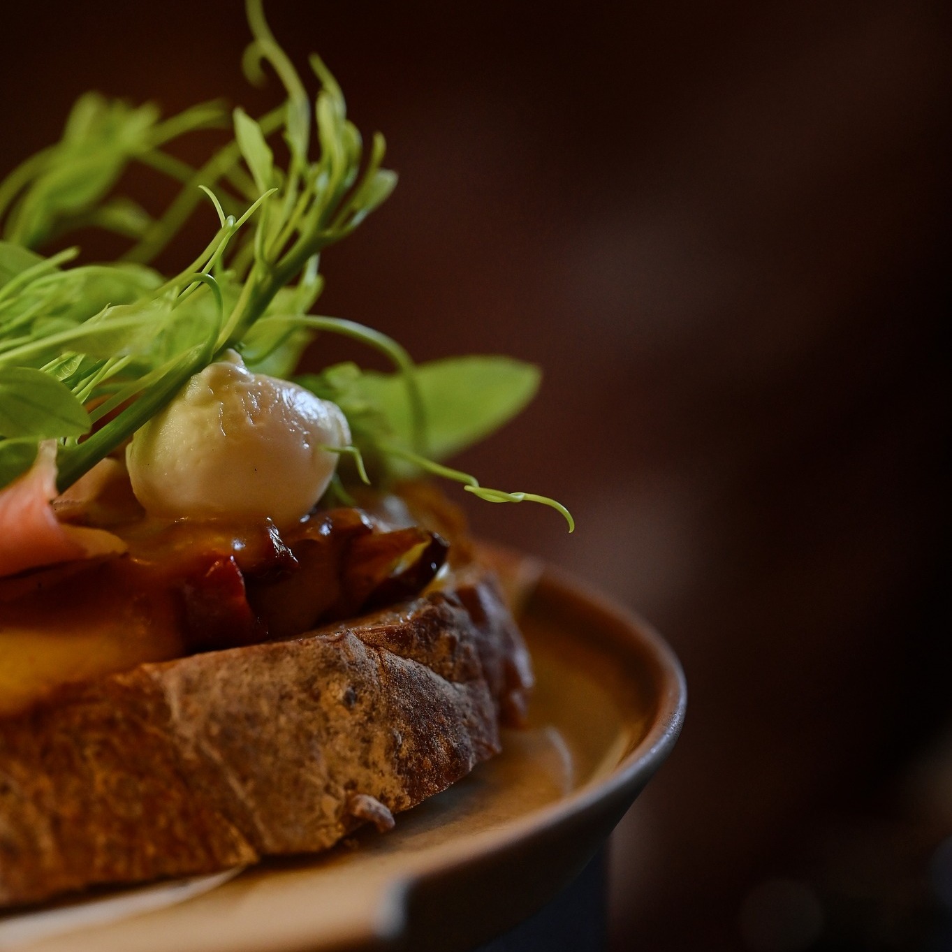 WARM TABLE FOR RAINY DAYS — photo 3