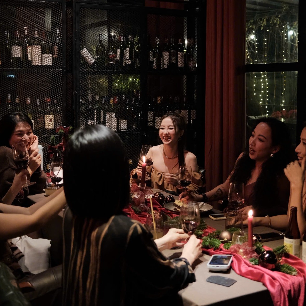 A YEAR-END TABLE — photo 4