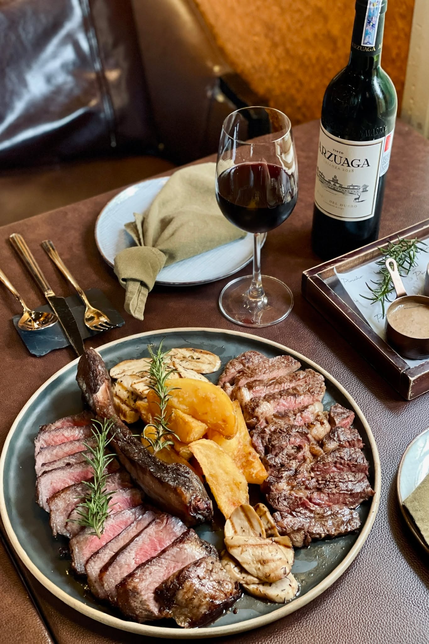 A NOON REUNION AT PINCHO