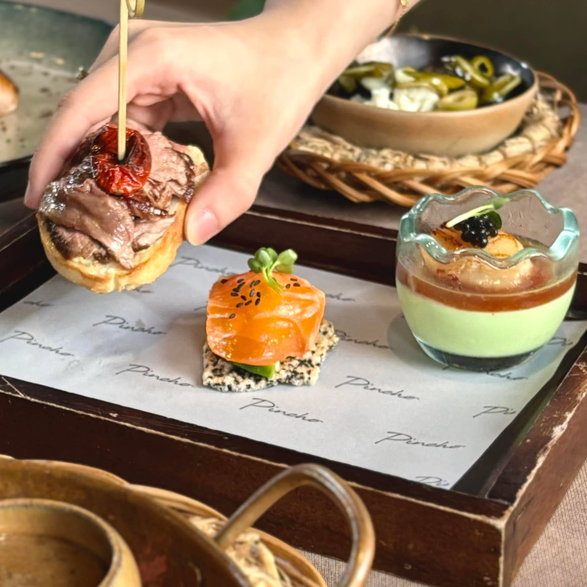 A NOON REUNION AT PINCHO — photo 4