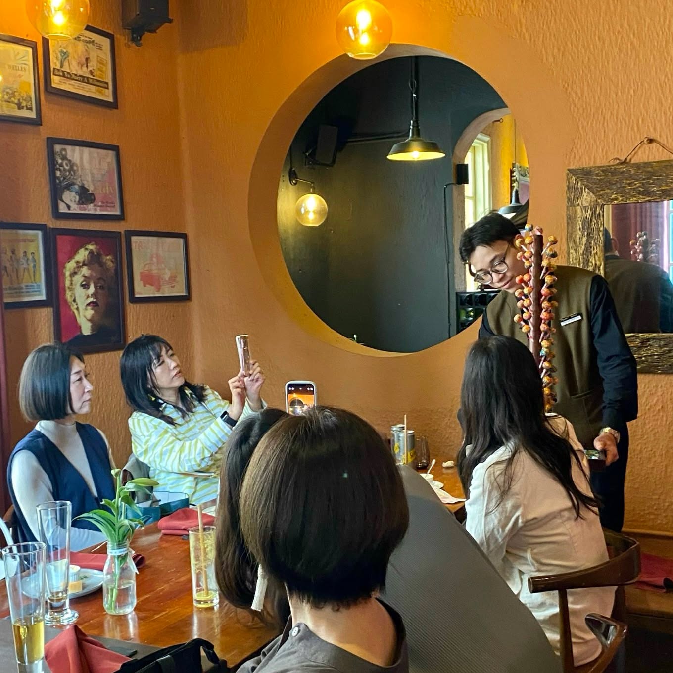 A NOON REUNION AT PINCHO — photo 3