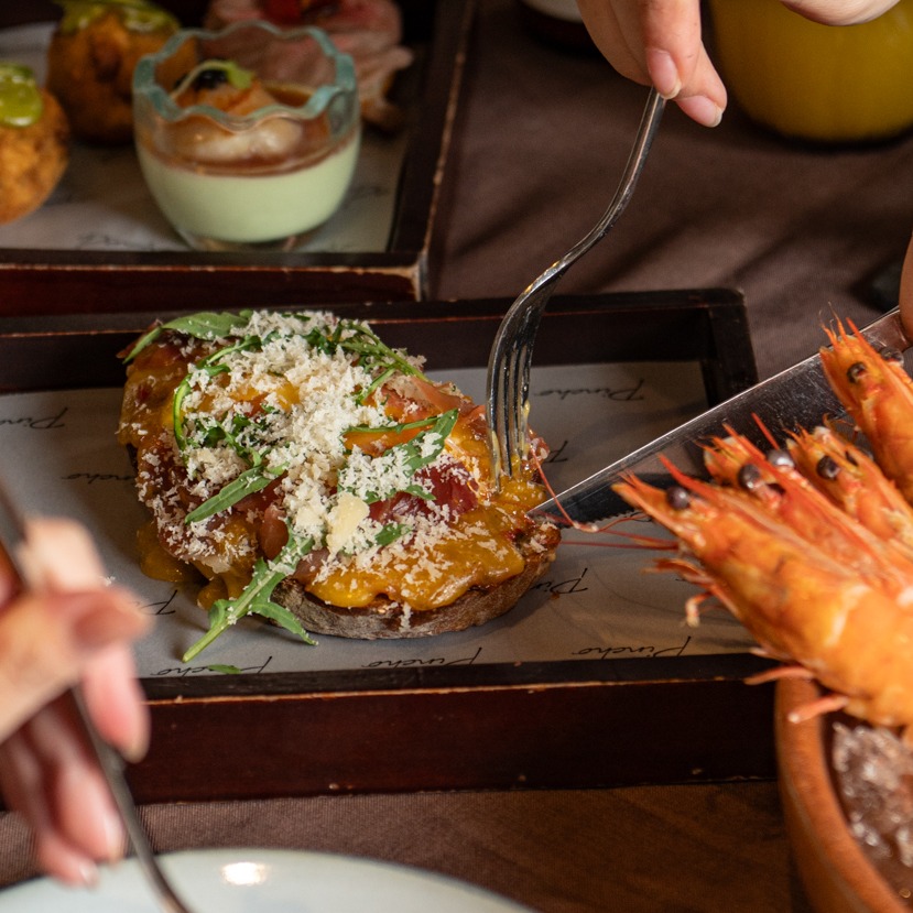 A TABLE FOR THE WEEKEND — photo 3