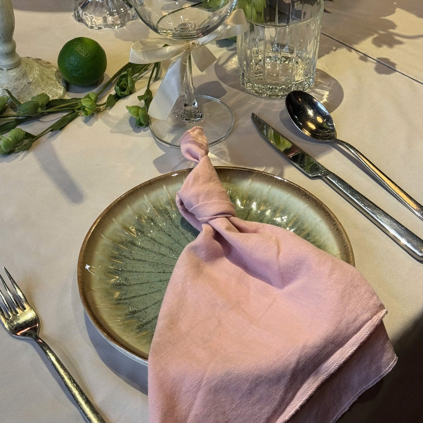 A GARDEN ON THE TABLE — photo 3