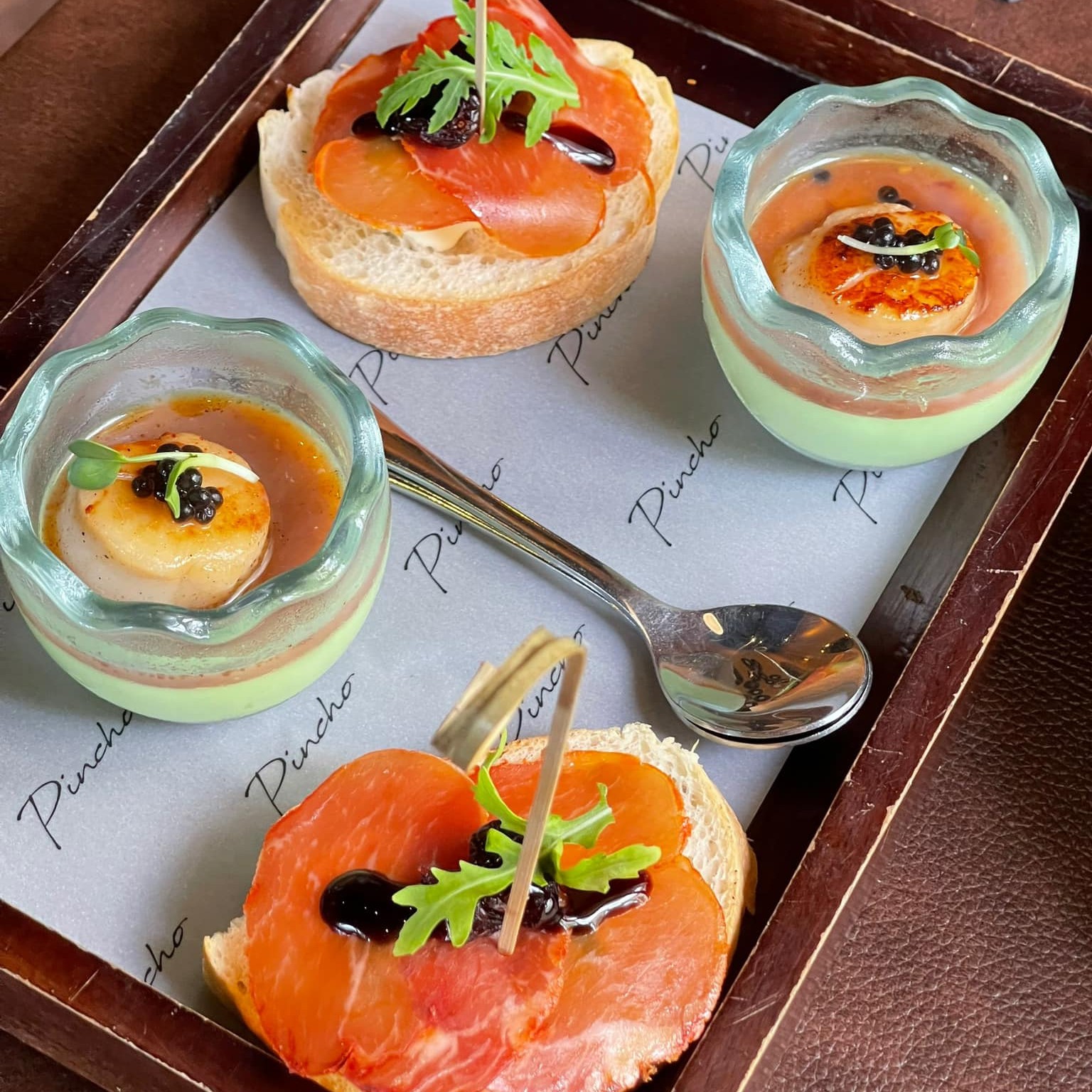 BEHIND THE PINCHO — photo 2