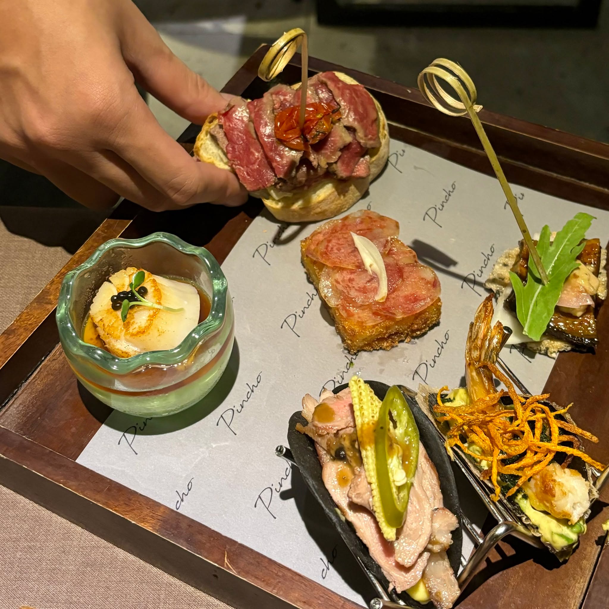 A GIANT WORLD OF TAPAS — photo 3